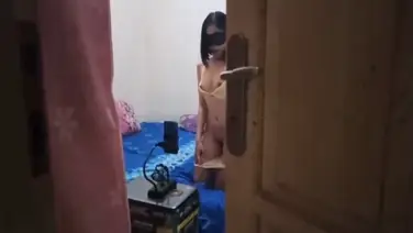 Pacar Cantikku Sedang Live Show